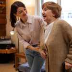 Association d’aide à la personne : quels services pour bien vieillir à domicile ?