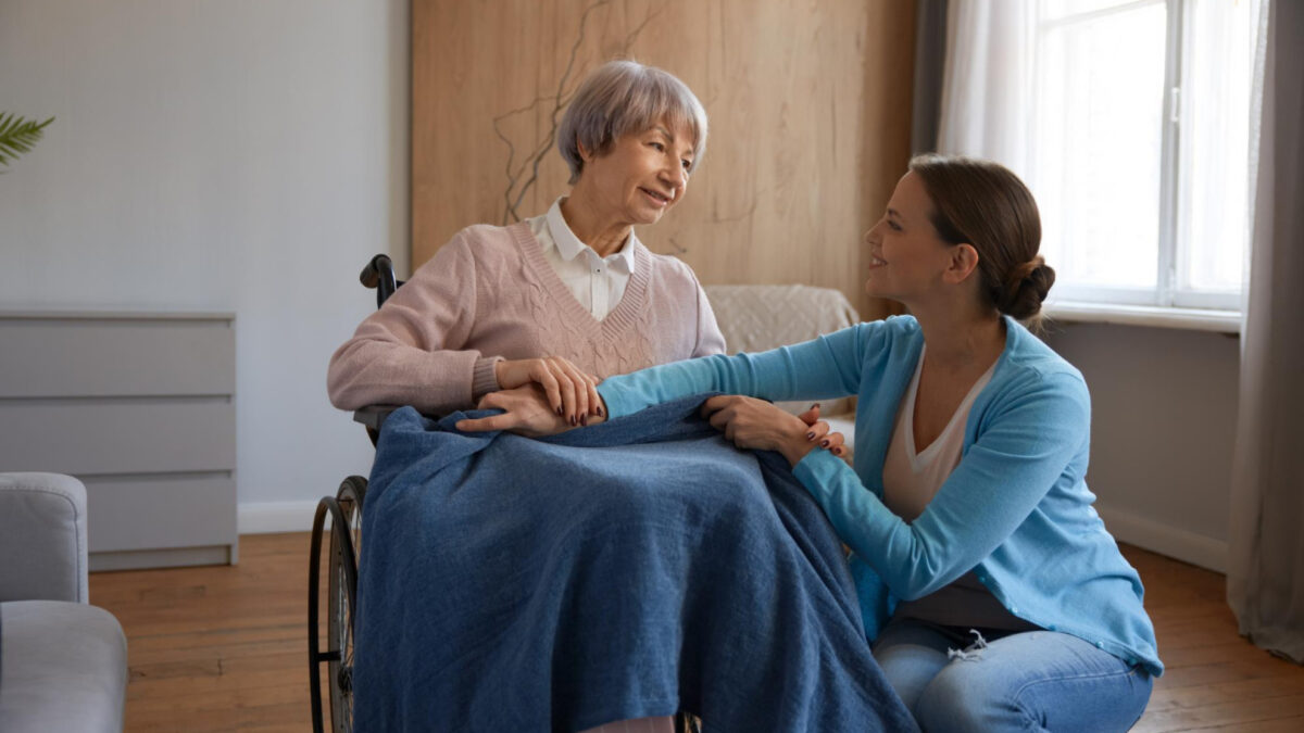 Maintien à domicile à Hyères : quelles solutions pour les personnes âgées ?
